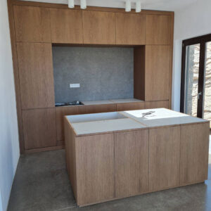 Κατασκευή Επίπλων Κουζίνας με Νησίδα Brown